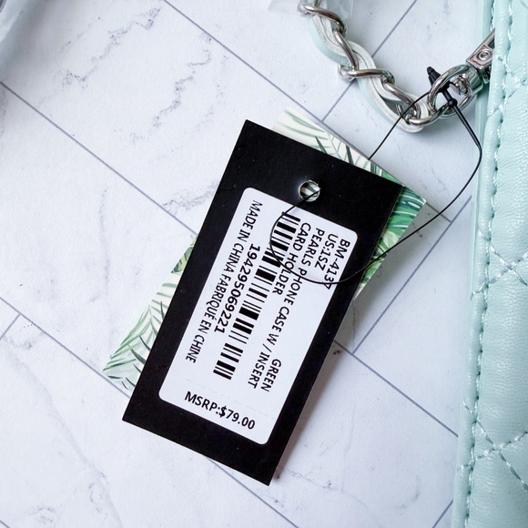 BADGLEY MISCHKA Pearls Phone Crossbody w/ Insert Card Holder - NWT ($79 Retail) - Picture 11 of 14